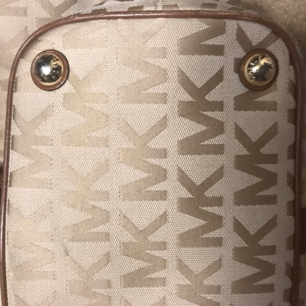 MK Purse - Picture 6 of 8